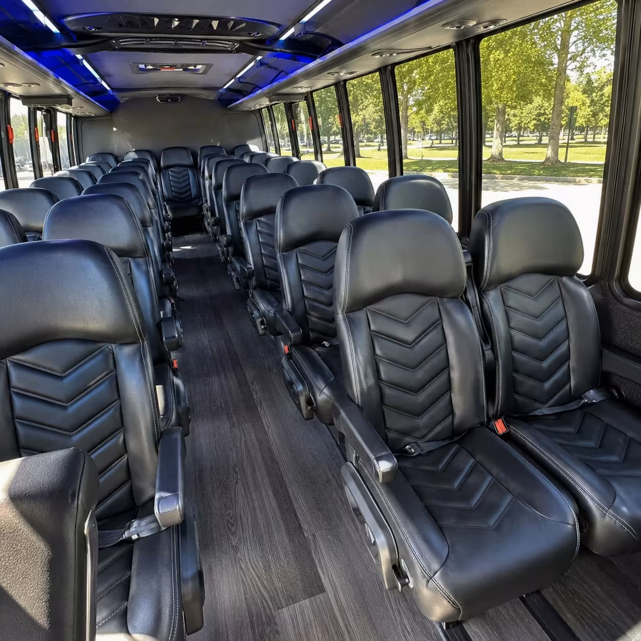 tacoma 35 passenger minibus rental