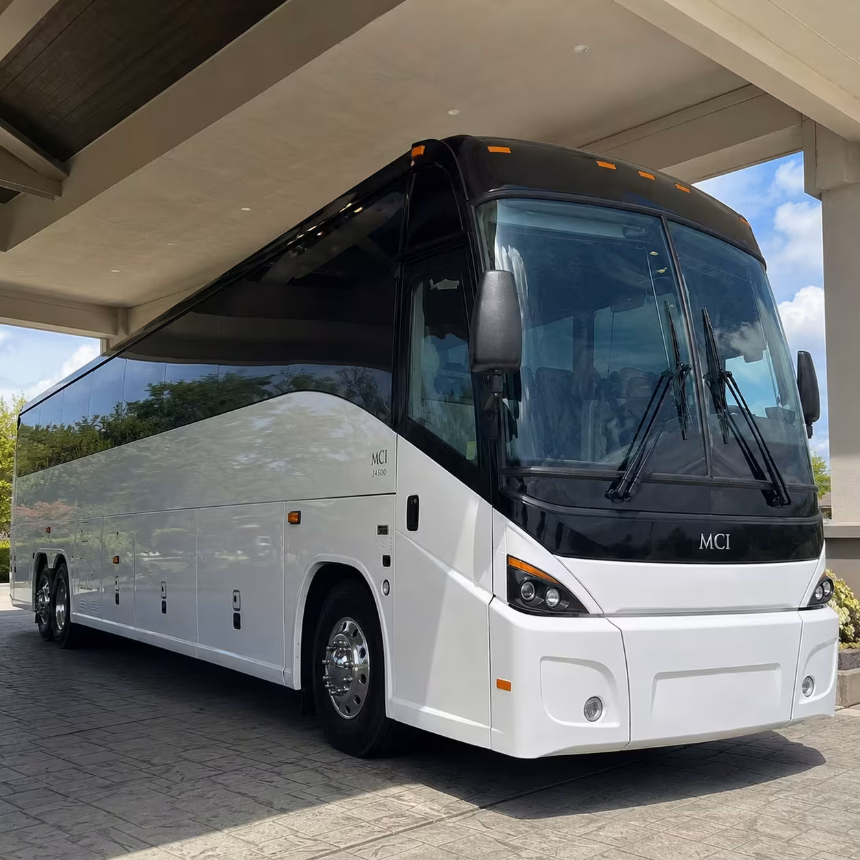 tacoma commuter shuttle services for companies along sr 16 and i 5